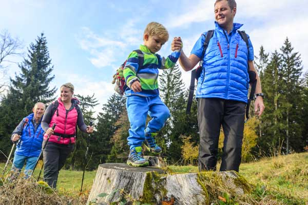 Kleidung f&uuml;r jedes Wetter bei CMP - Christel Stallmeyer